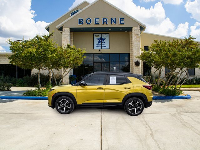 Used 2023 Chevrolet TrailBlazer RS w/ Sun and Liftgate Package image 2