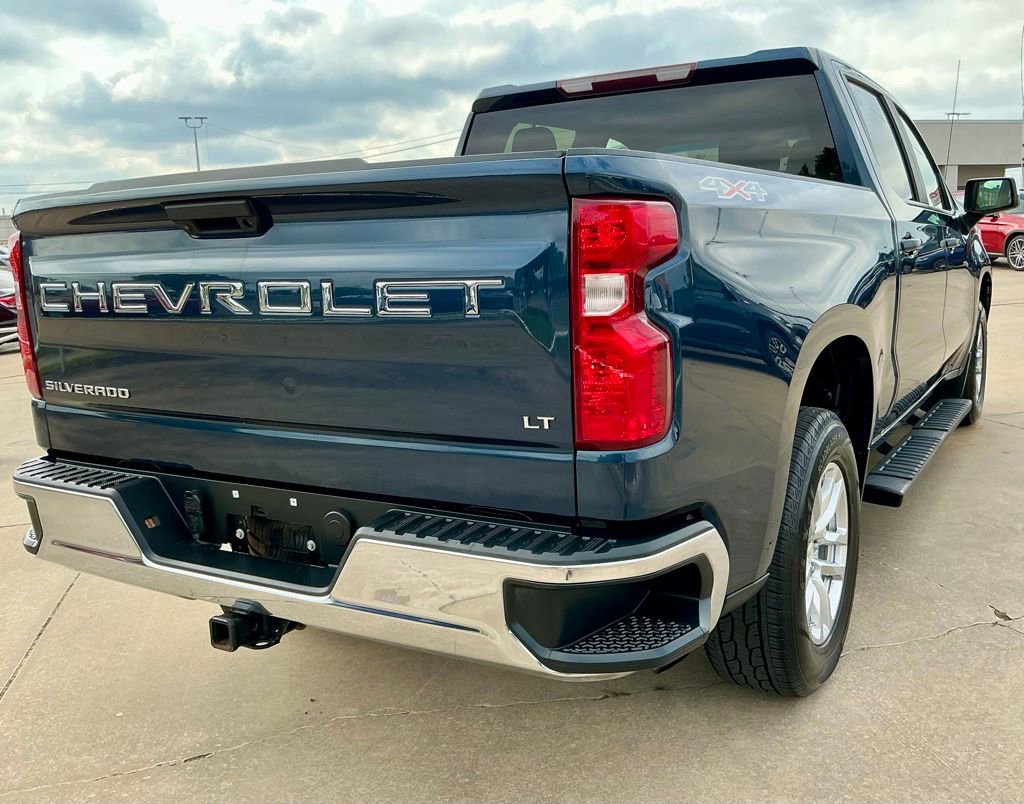 Used 2020 Chevrolet Silverado 1500 LT w/ LT Value Package AWD/4WD image 19