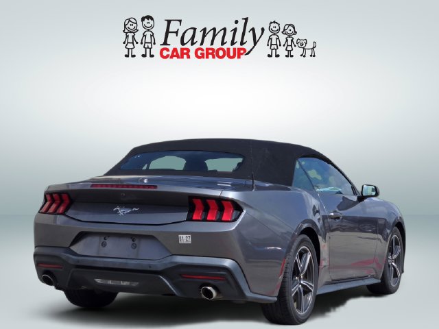 Used 2024 Ford Mustang Convertible RWD image 4