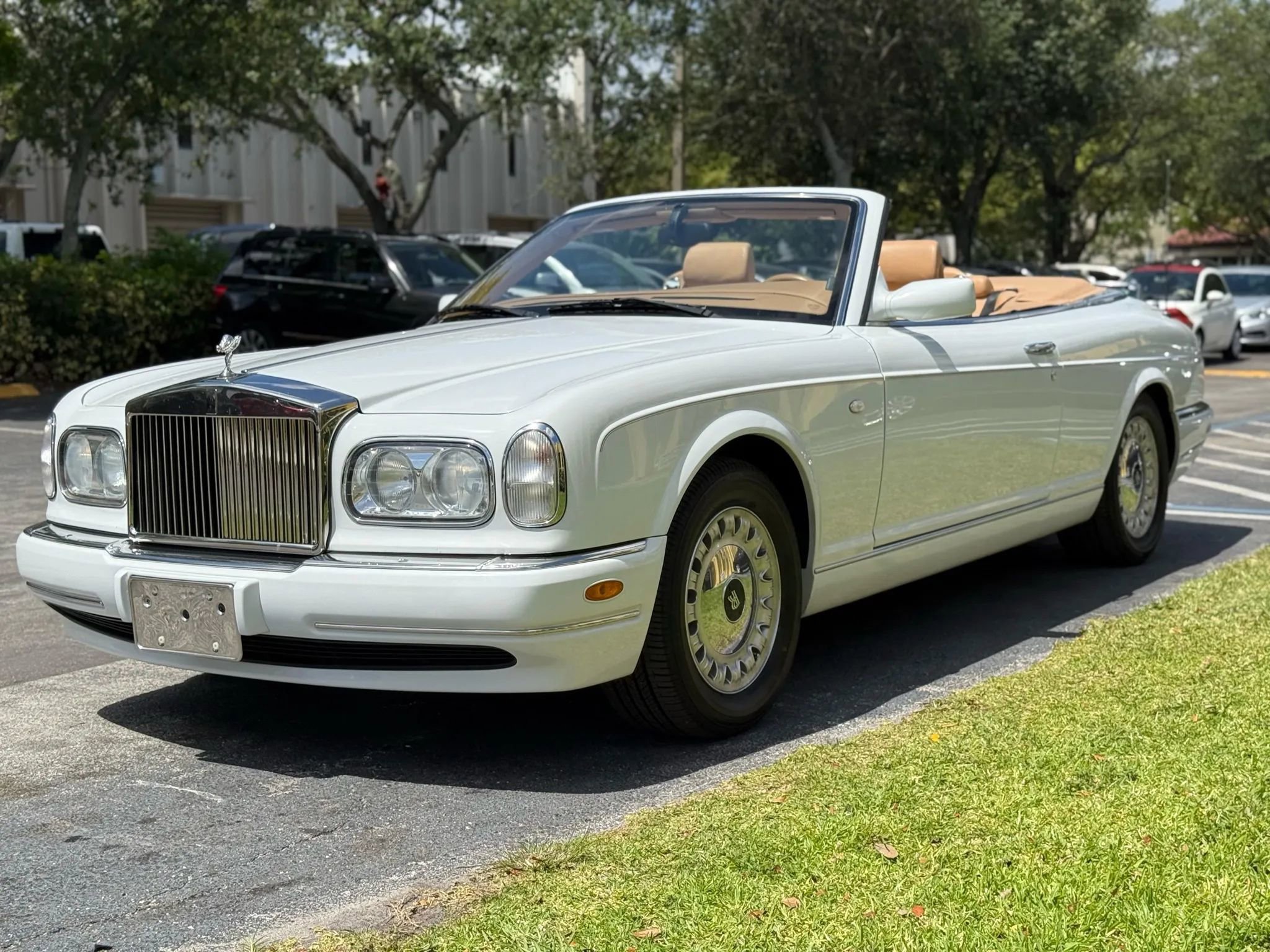 Used 2000 Rolls-Royce Corniche RWD image 4