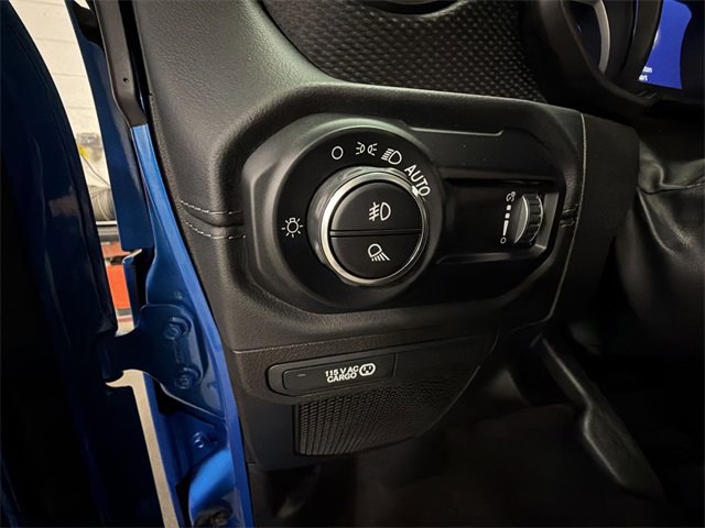 Used 2024 Jeep Gladiator Rubicon w/ Technology Group image 50