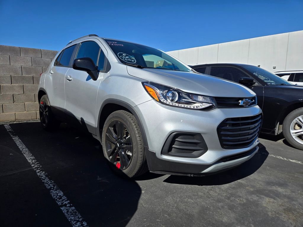 Used 2022 Chevrolet Trax LT w/ Redline Edition