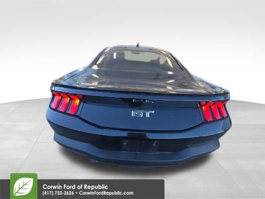 Used 2024 Ford Mustang GT Premium image 4