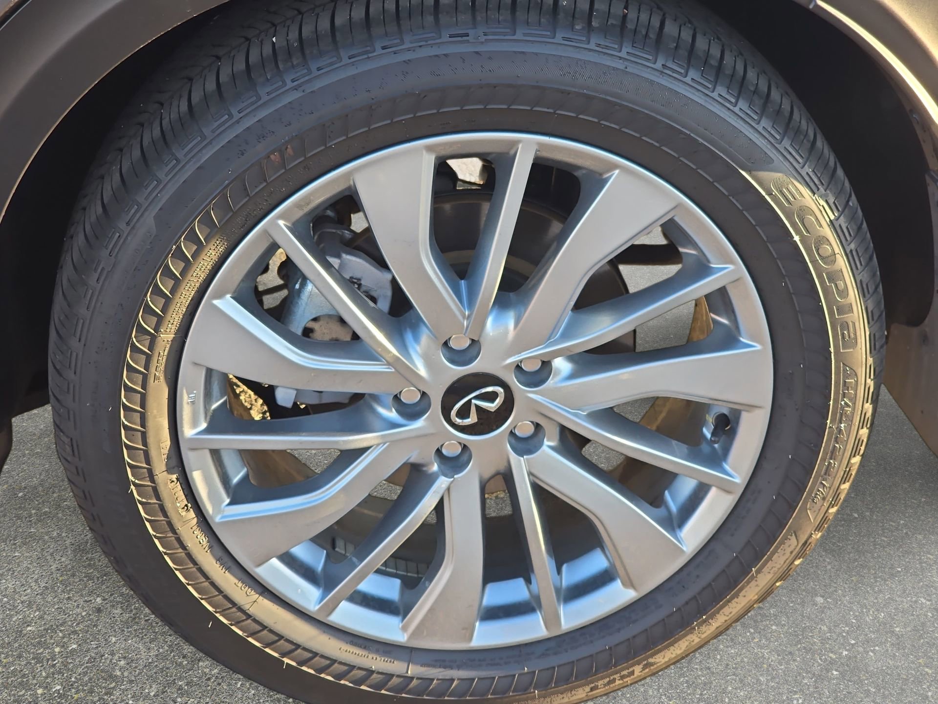 Used 2025 INFINITI QX50 Luxe image 32