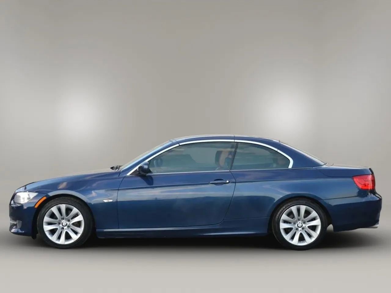 Used 2013 BMW 328i Convertible image 8