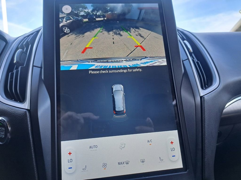 Used 2022 Ford Edge SEL w/ Convenience Package image 11