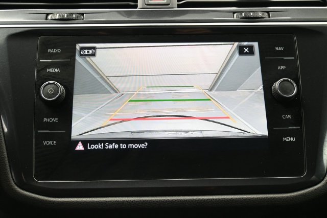 Used 2021 Volkswagen Tiguan SEL Premium R-Line AWD/4WD image 21