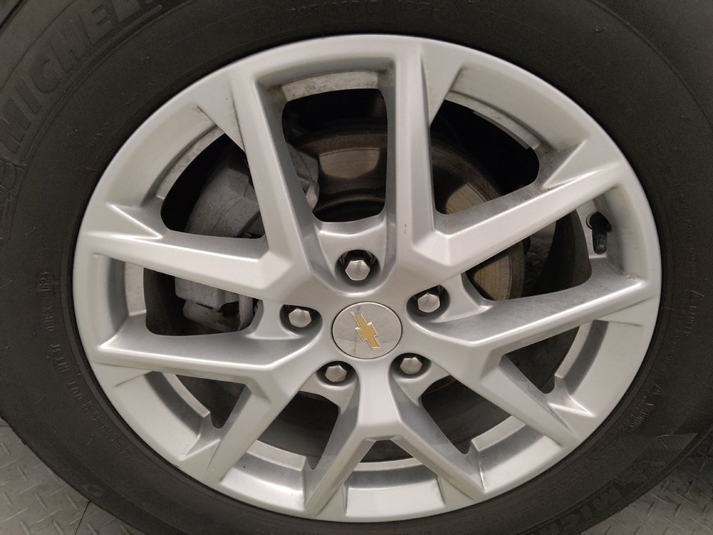 Used 2024 Chevrolet Equinox LT w/ LPO, Floor Liner Package FWD image 31