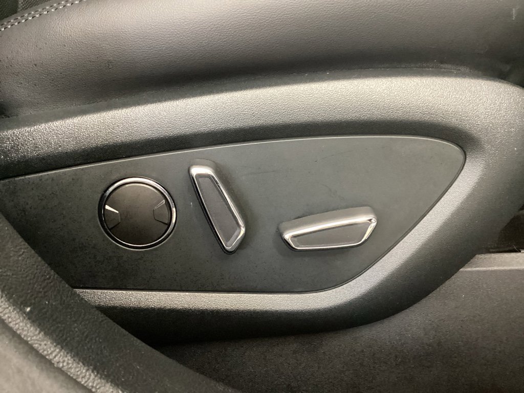 Used 2022 Lincoln Nautilus Reserve image 9