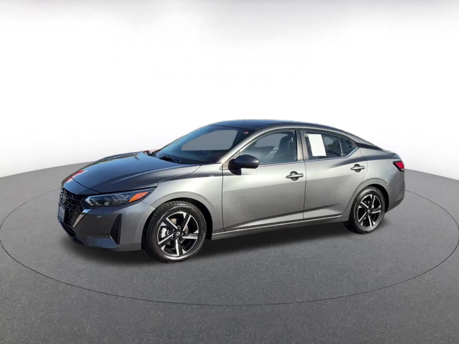 Used 2025 Nissan Sentra SV image 8