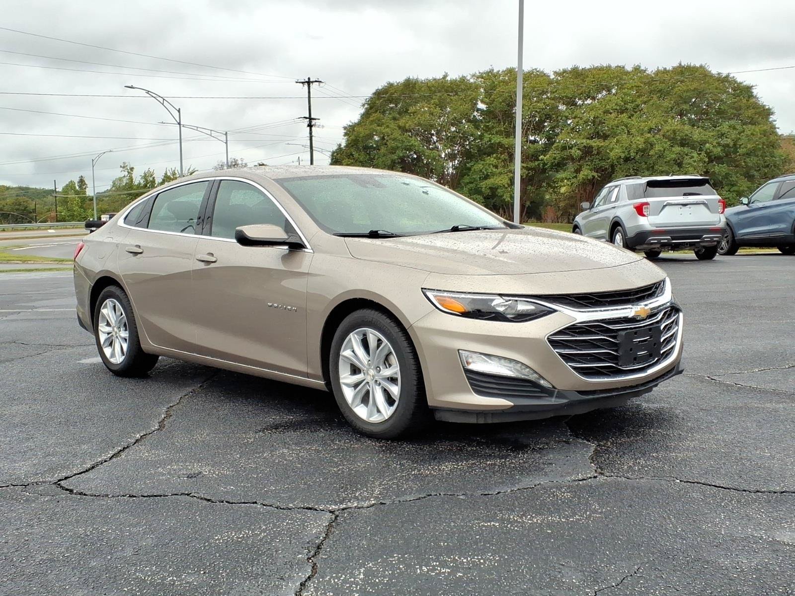 Used 2024 Chevrolet Malibu LT FWD image 2