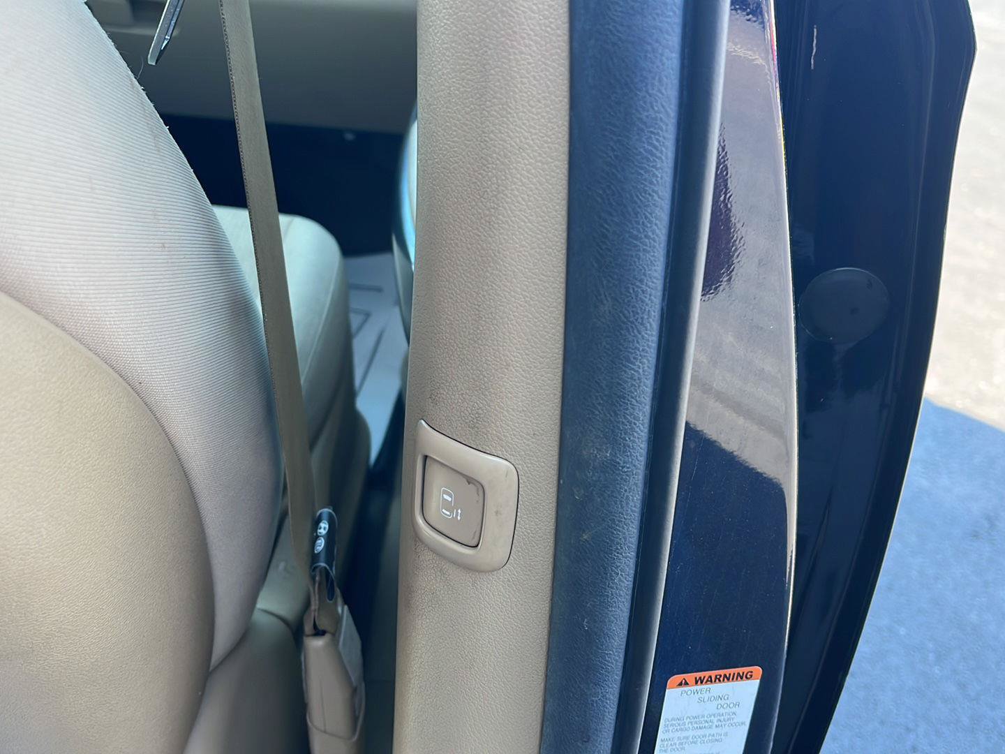 Used 2019 Kia Sedona LX FWD image 26