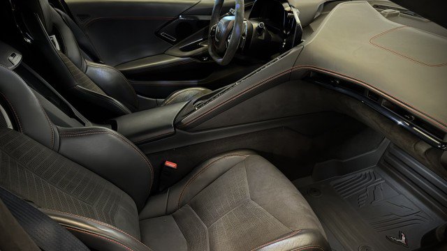 Used 2024 Chevrolet Corvette Stingray Premium Cpe w/ Z51 Performance Package RWD image 13