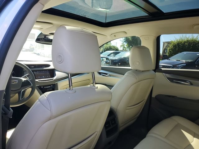 Certified 2018 Cadillac XT5 Luxury w/ Driver Awareness Package AWD/4WD image 10