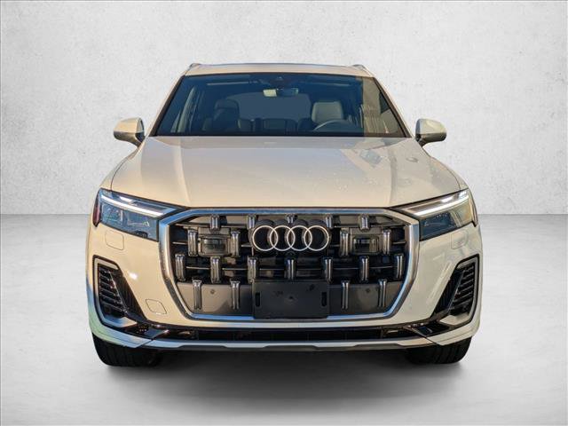 Used 2025 Audi Q7 3.0T Premium w/ Convenience Package image 2
