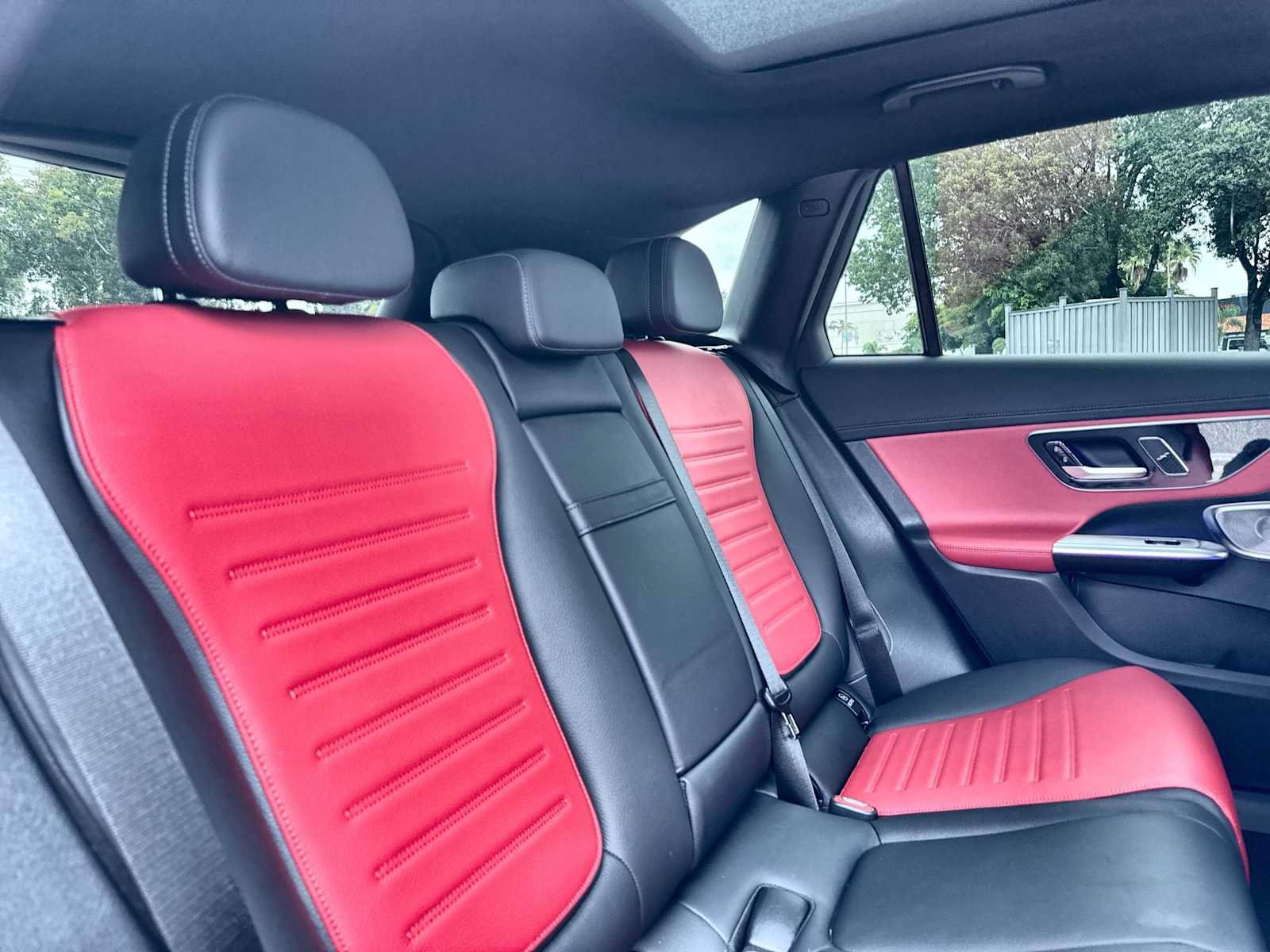 Used 2024 Mercedes-Benz GLC 43 AMG 4MATIC image 26