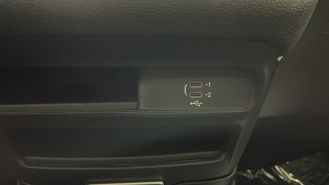 Used 2026 Chrysler Pacifica Select FWD image 31