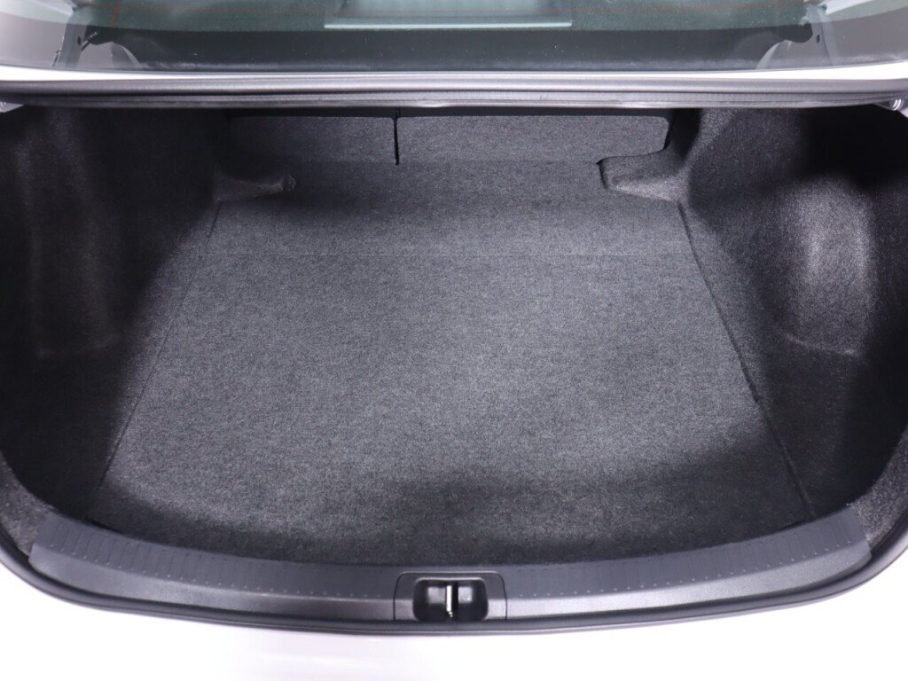 Used 2025 Toyota Corolla LE FWD image 29