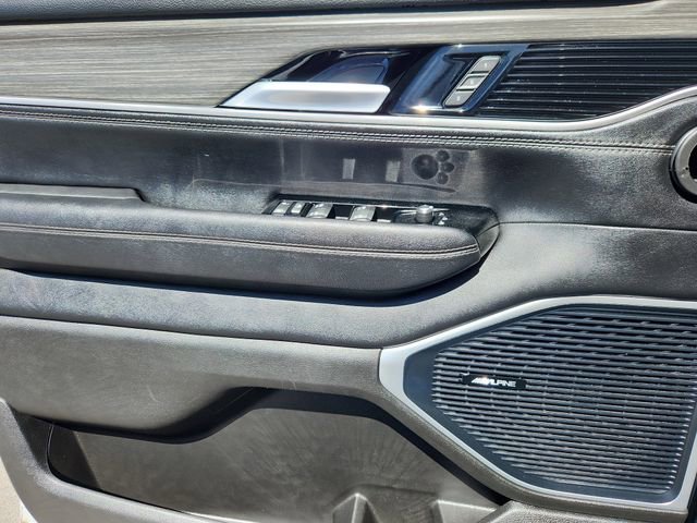 Used 2024 Jeep Wagoneer Series II image 6