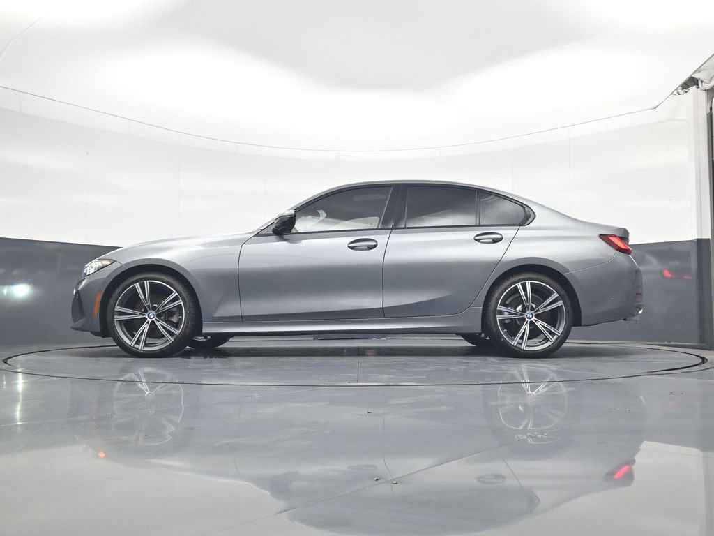 Used 2023 BMW 330i xDrive Sedan w/ Premium Package image 20