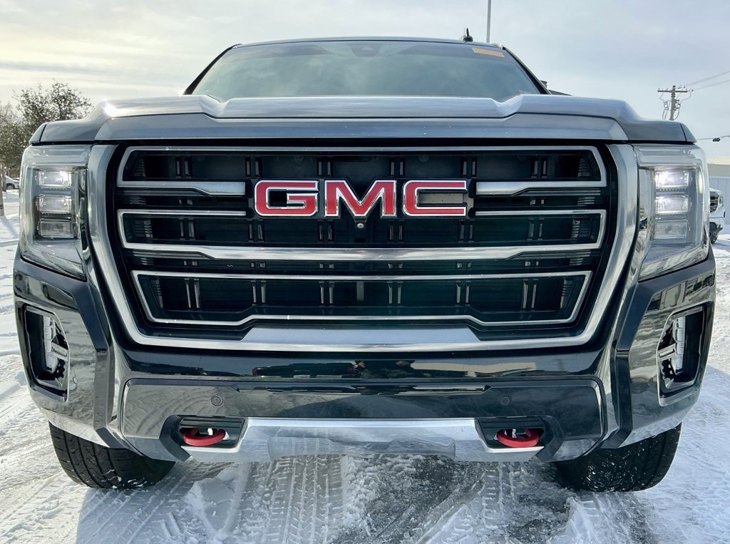 Used 2021 GMC Yukon XL AT4 w/ AT4 Premium Package image 9