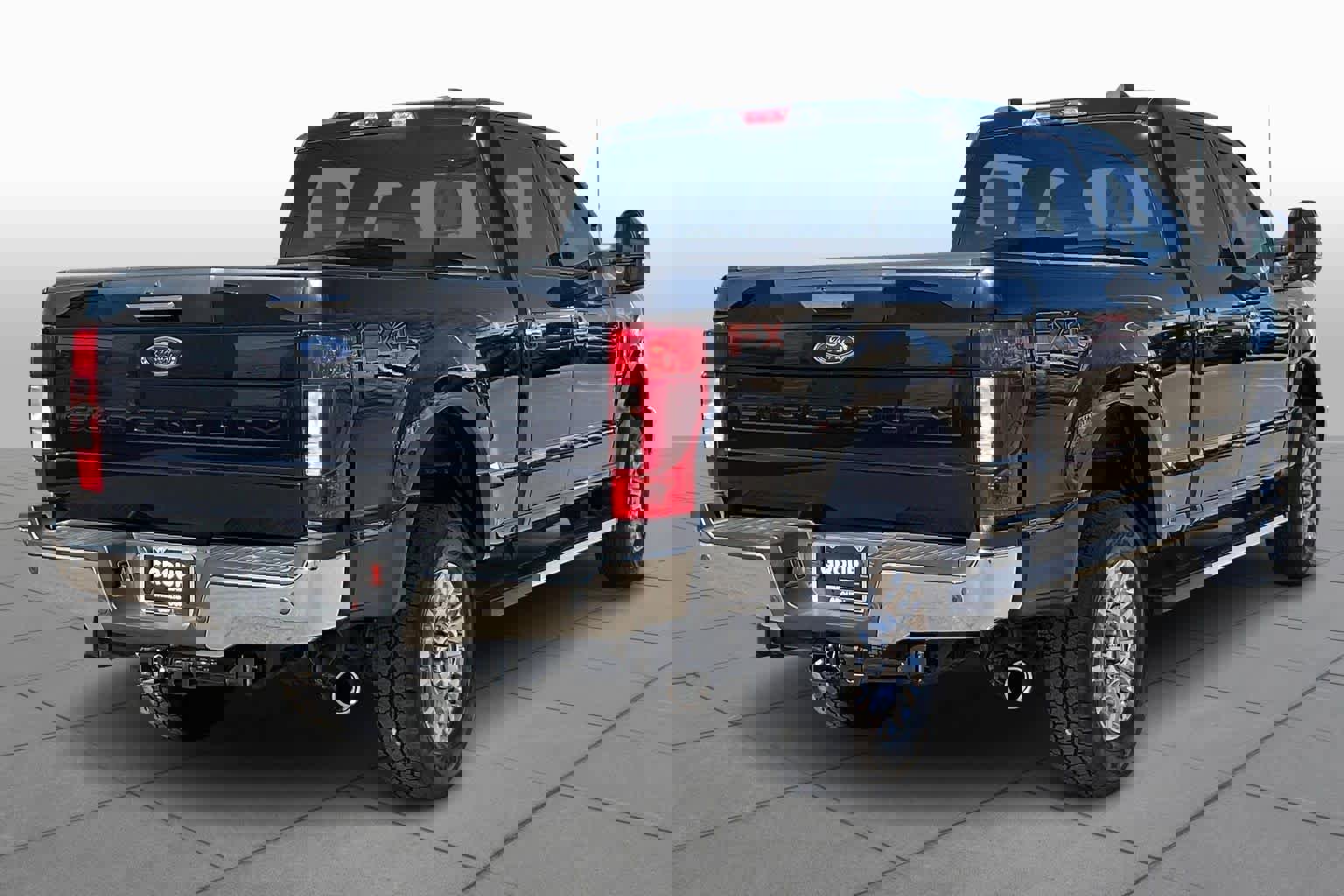 Used 2022 Ford F250 XLT w/ XLT Premium Package image 12