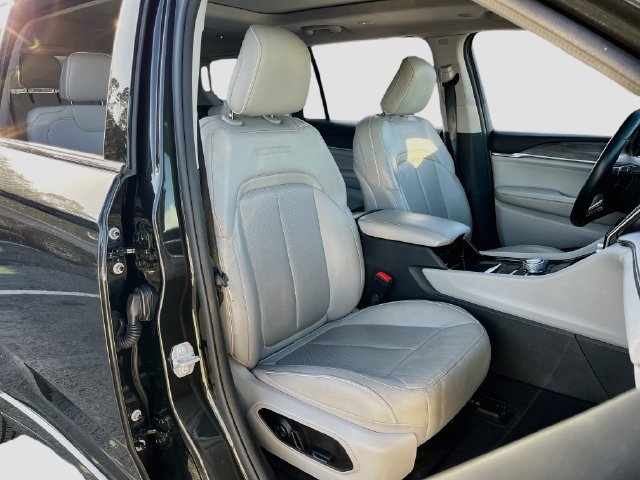 Used 2022 Jeep Grand Cherokee L Overland AWD/4WD image 31