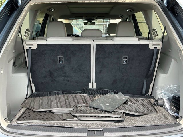 Certified 2024 Volkswagen Atlas SEL Premium R-Line AWD/4WD image 21