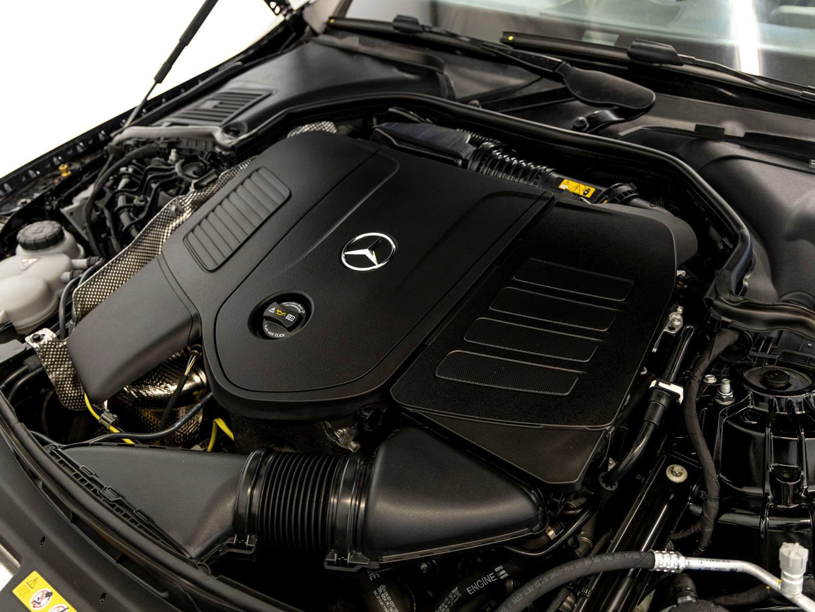 Used 2025 Mercedes-Benz C 300 Sedan image 30