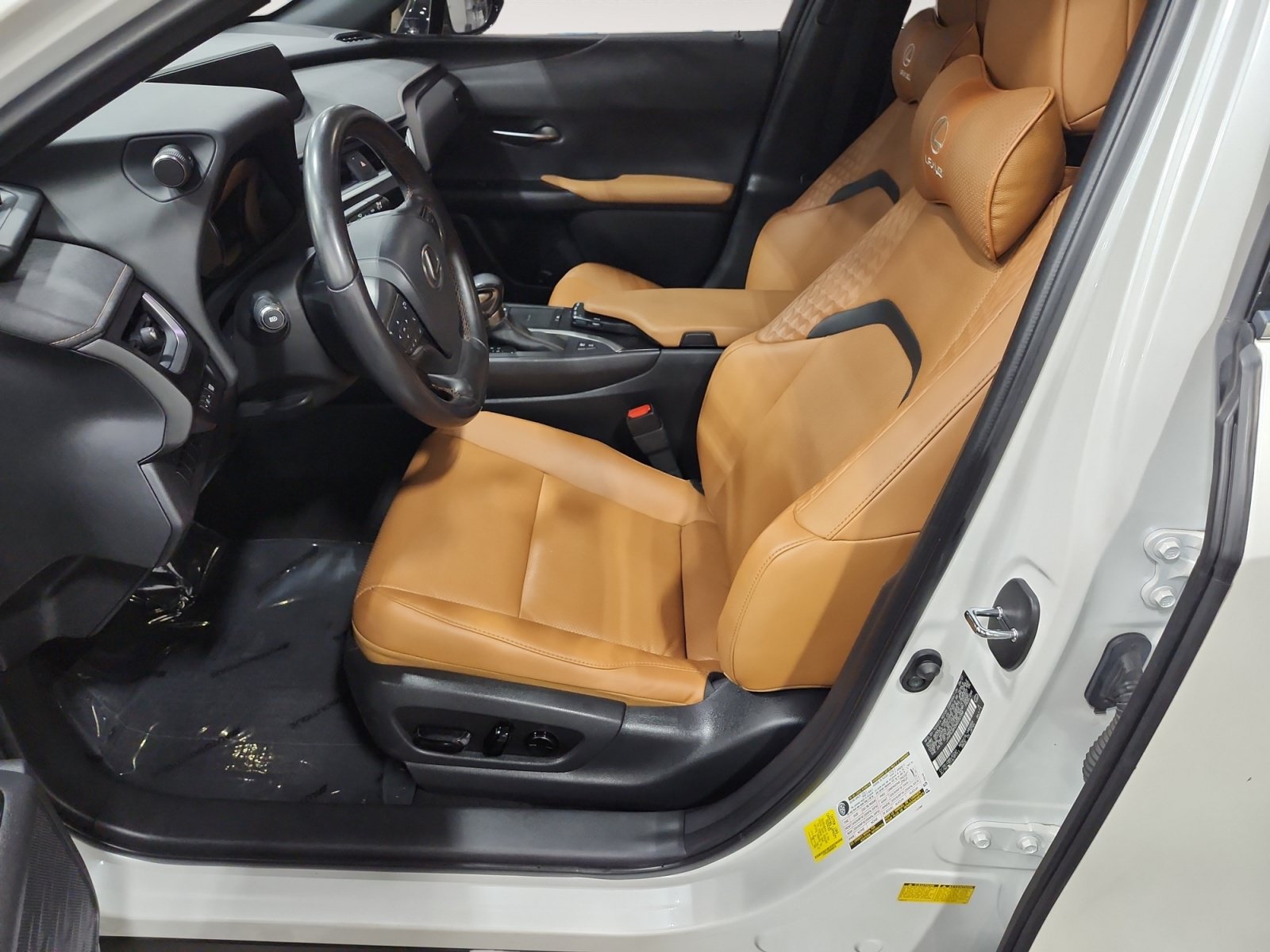 Used 2021 Lexus UX 250h w/ Premium Package AWD/4WD image 9