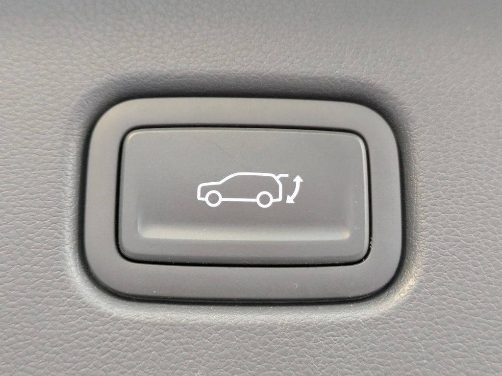 Used 2024 Hyundai Kona Limited image 14