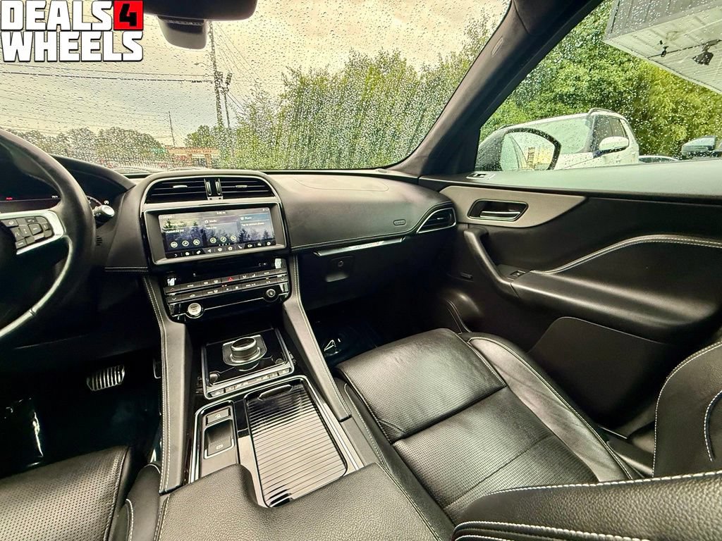 Used 2019 Jaguar F-PACE S AWD/4WD image 18