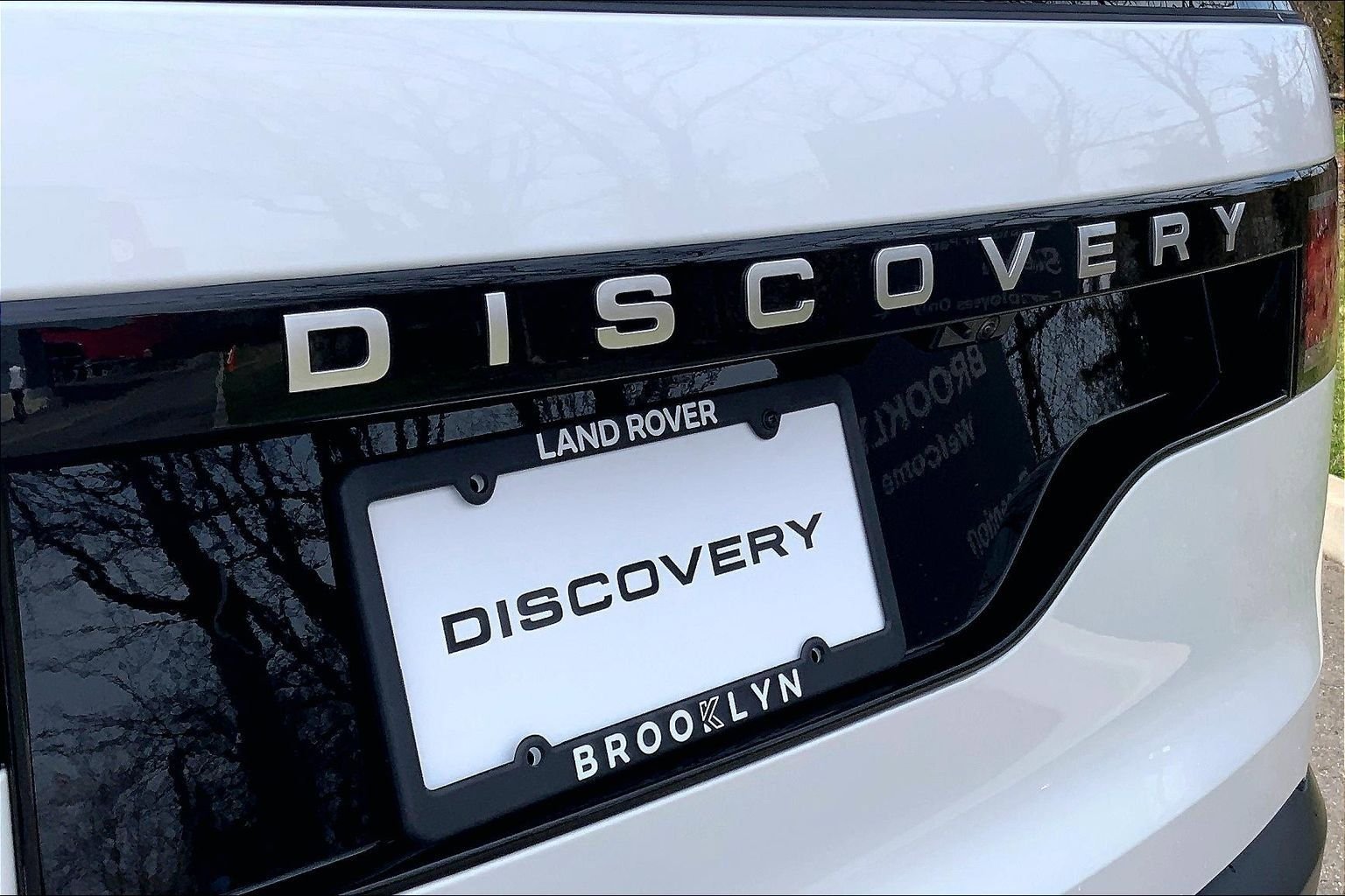 New 2026 Land Rover Discovery S image 15