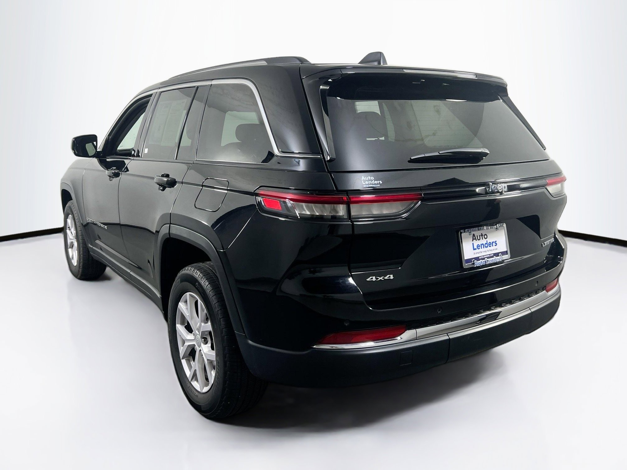 Used 2022 Jeep Grand Cherokee Limited AWD/4WD image 7