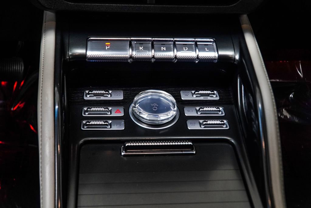 Used 2024 Lincoln Nautilus Reserve AWD/4WD image 22