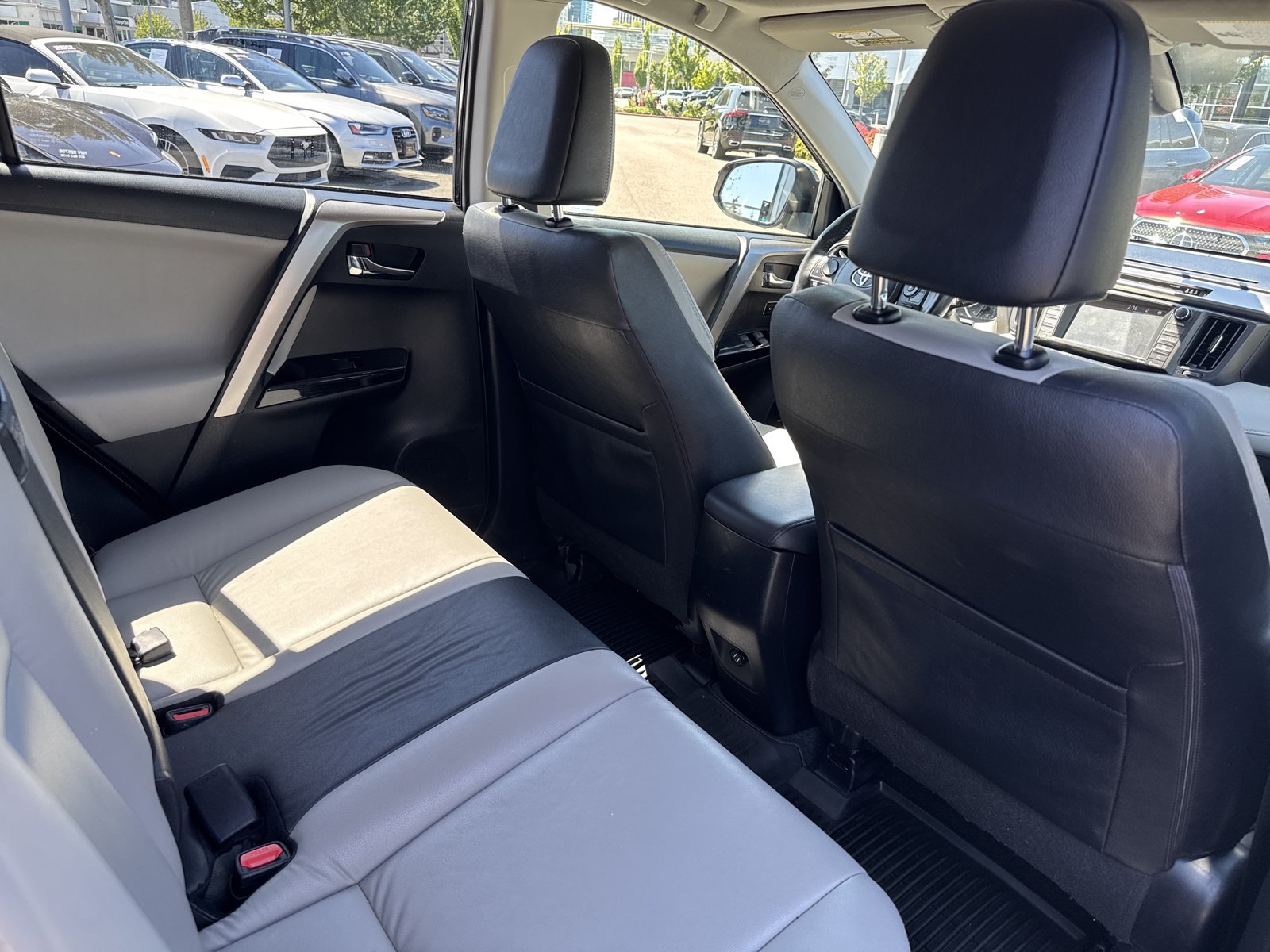 Used 2017 Toyota RAV4 Limited AWD/4WD image 15