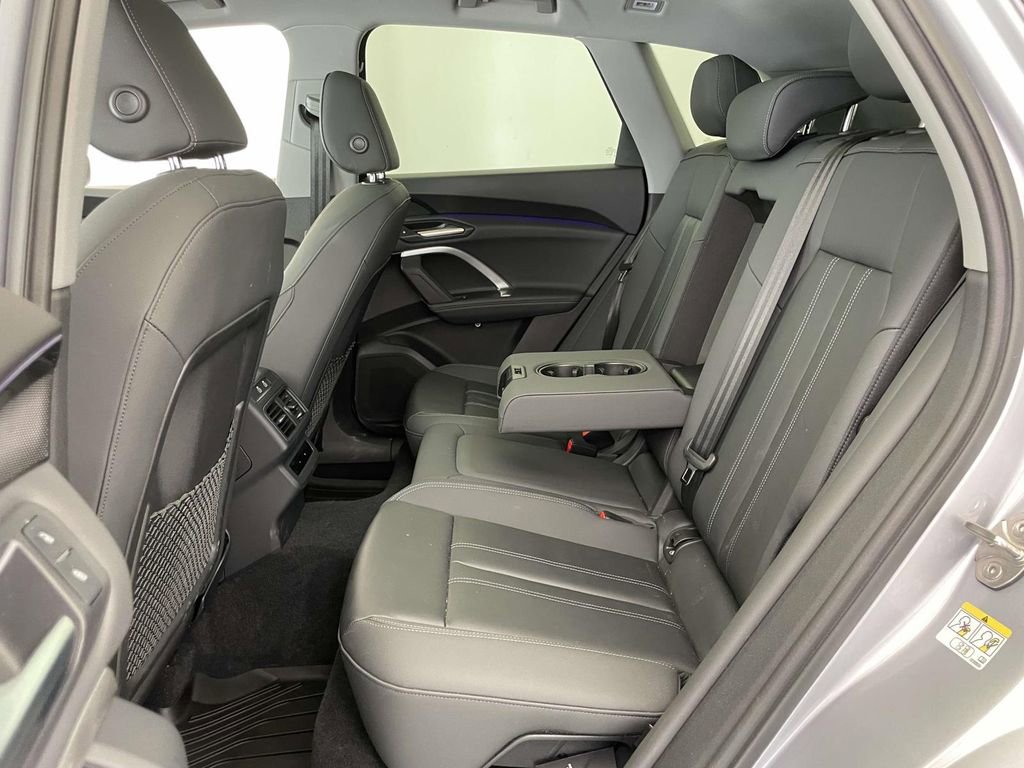 Certified 2025 Audi Q5 Premium w/ Convenience Package image 19