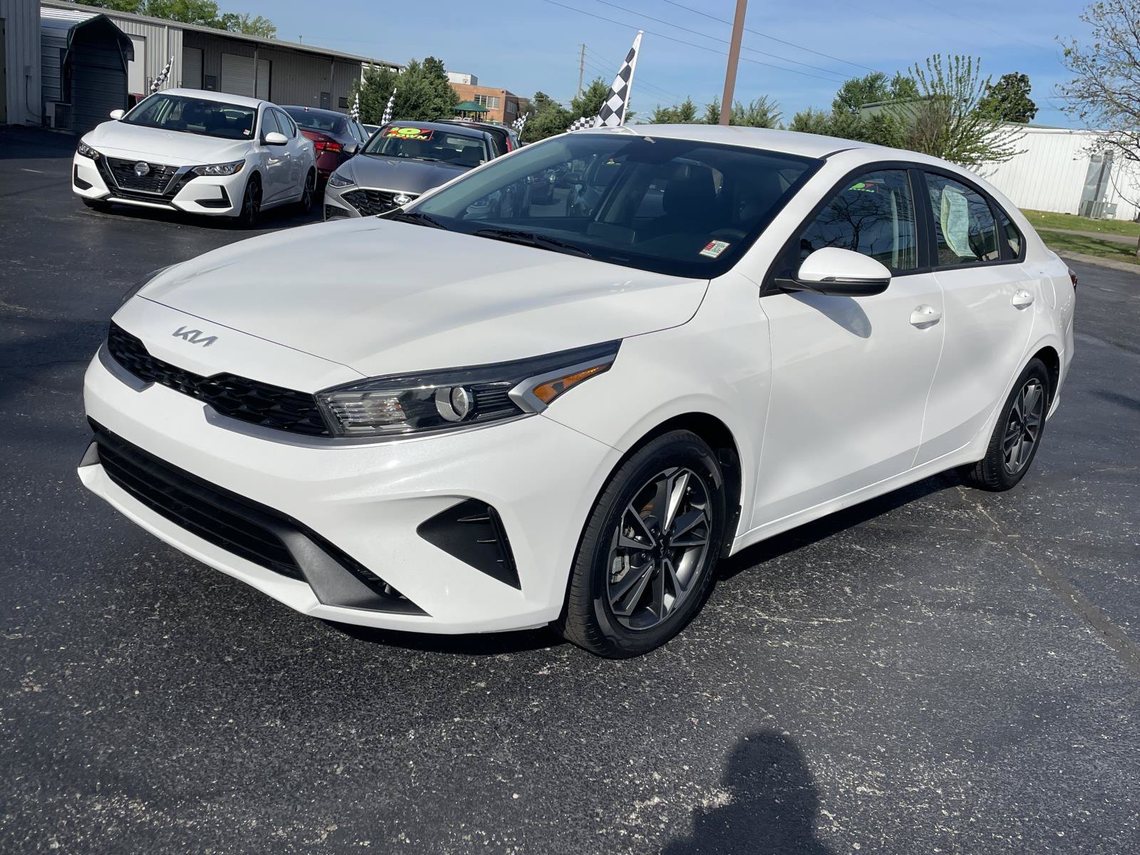 Used 2022 Kia Forte LXS w/ LXS Technology Package FWD image 2