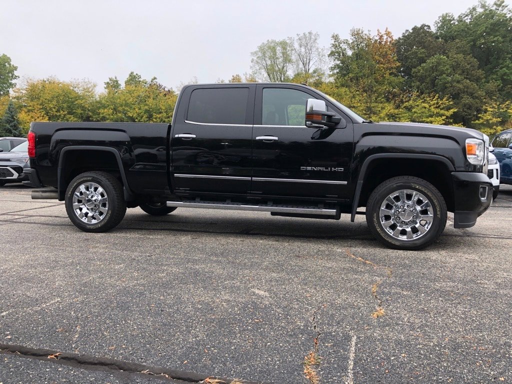 Used 2016 GMC Sierra 2500 Denali w/ Driver Alert Package image 8