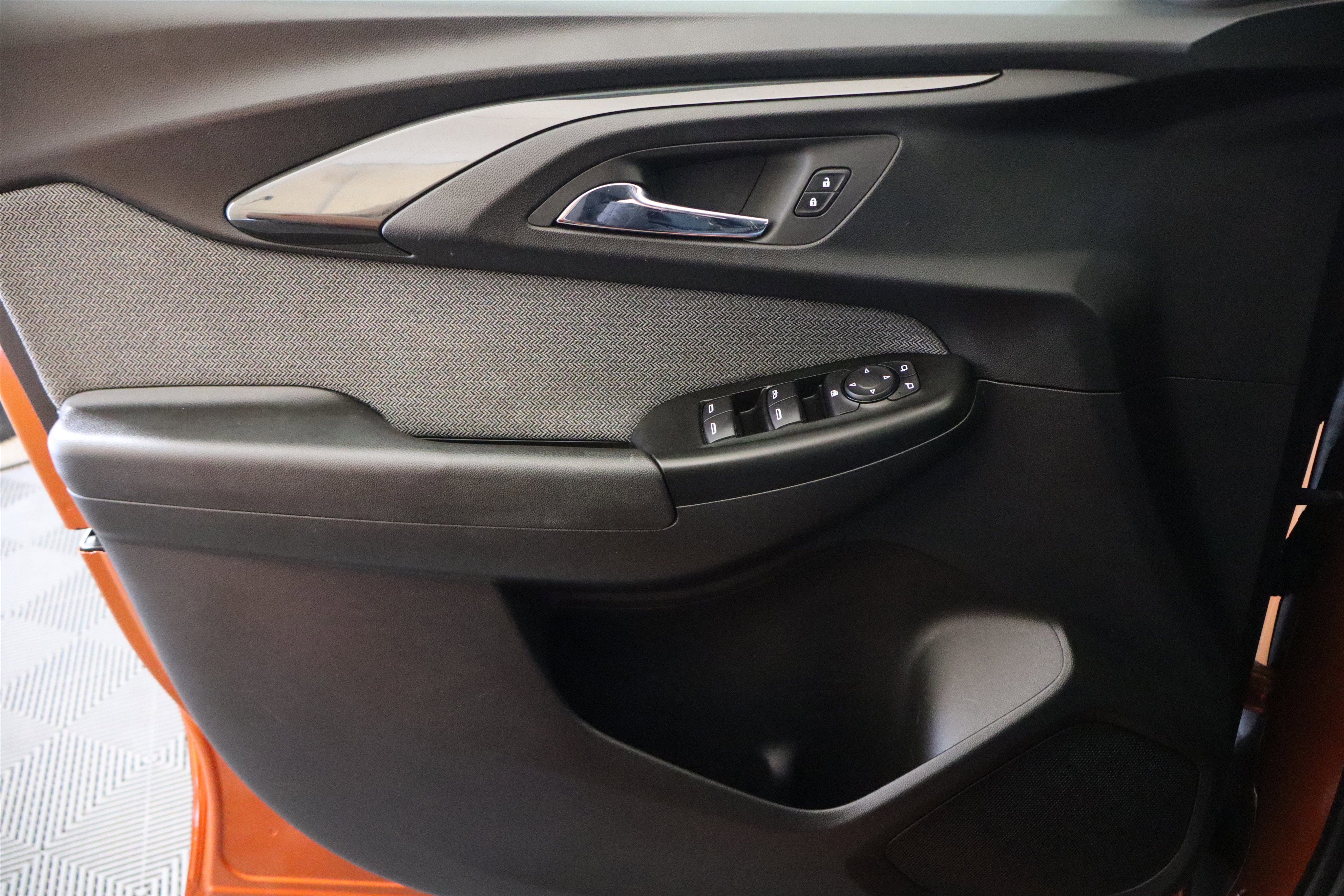 Used 2022 Chevrolet TrailBlazer LT w/ Convenience Package image 34