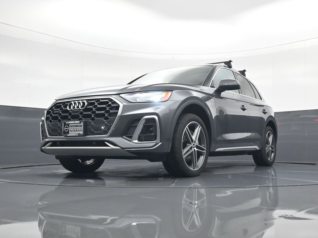 Used 2021 Audi Q5 e Premium Plus w/ Premium Plus Package image 18