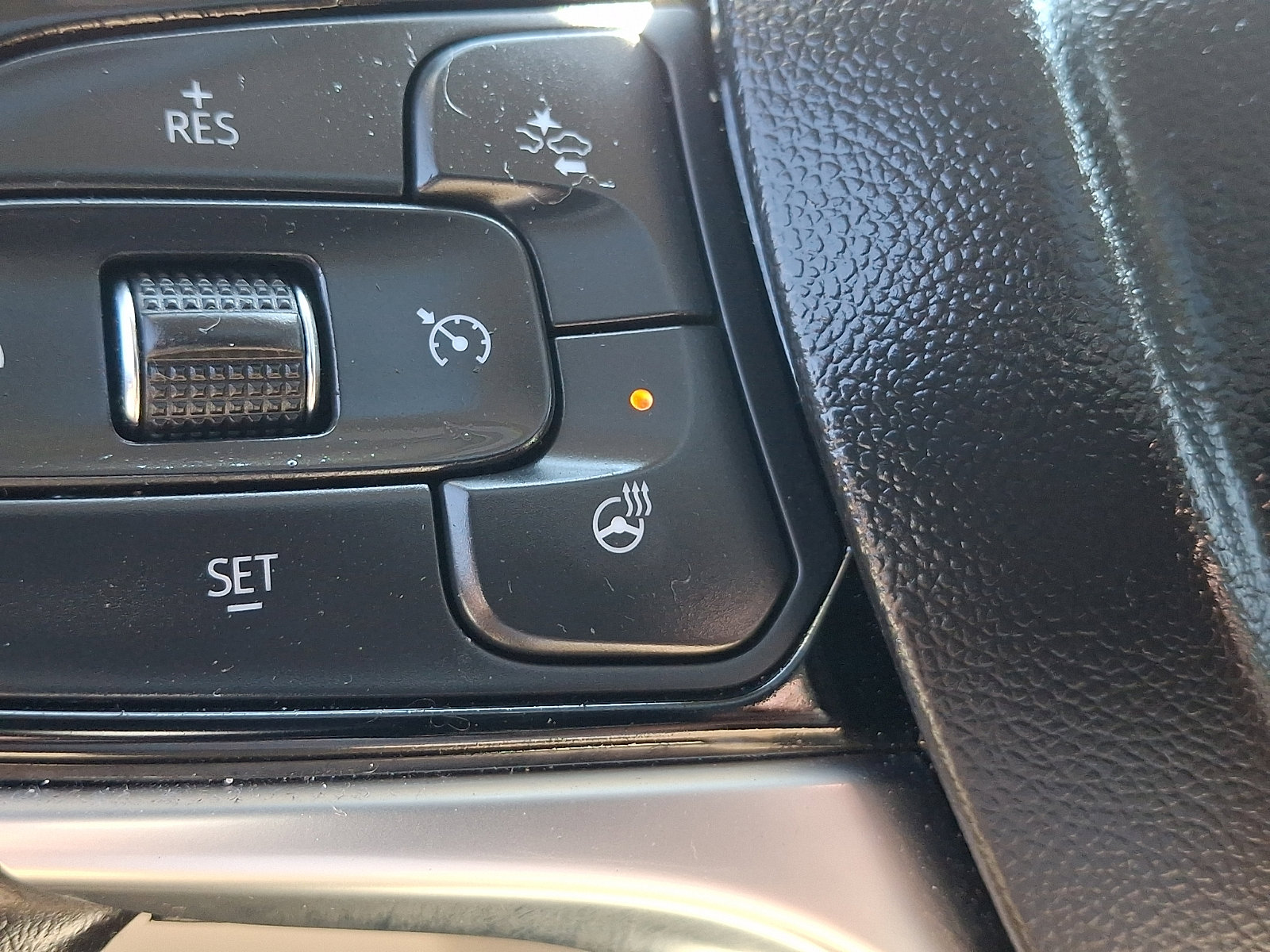 Used 2022 Buick Enclave Avenir w/ Avenir Technology Package AWD/4WD image 30