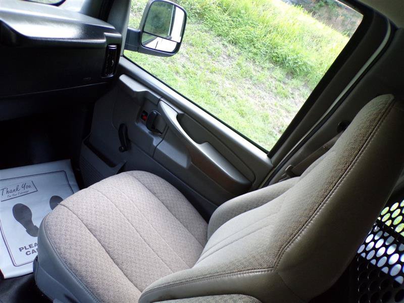 Used 2012 Chevrolet Express 2500 RWD image 36