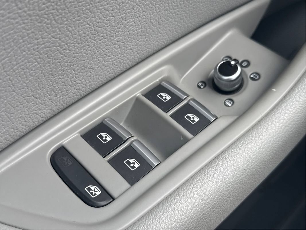 Used 2017 Audi A4 2.0T Premium Plus image 38