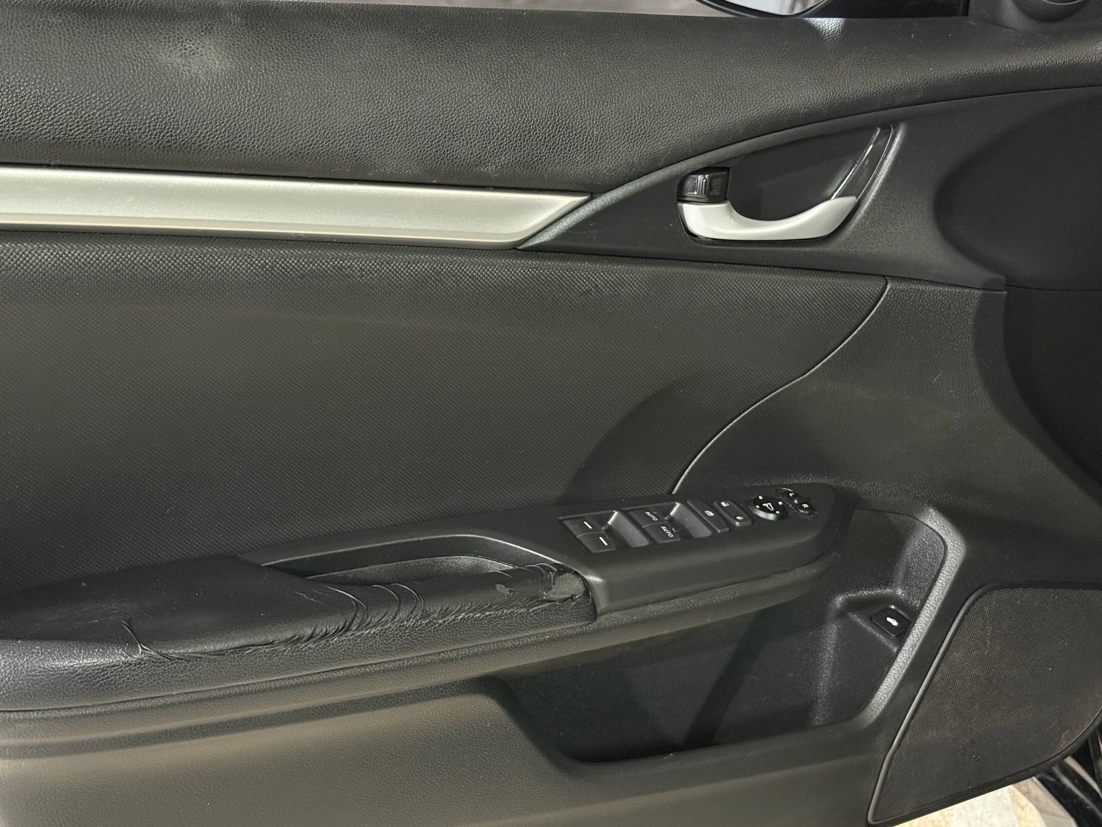 Used 2020 Honda Civic Sport image 12