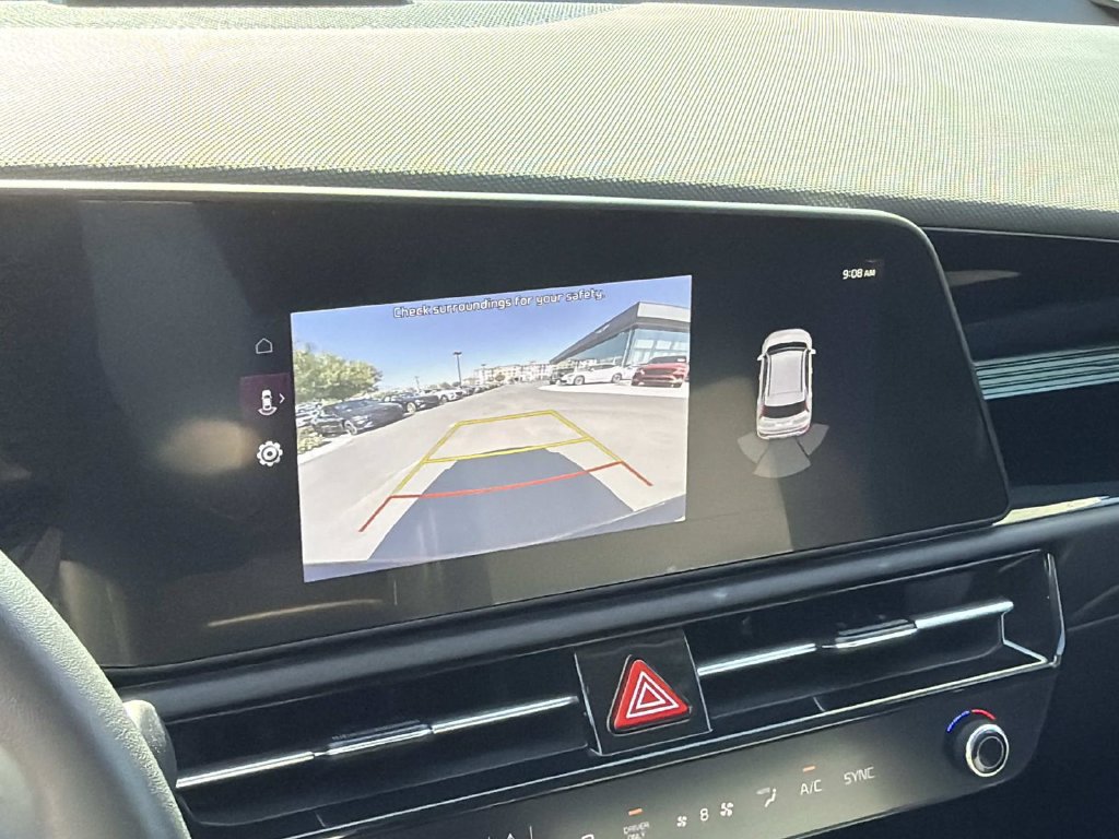 Used 2025 Kia Niro EX FWD image 18