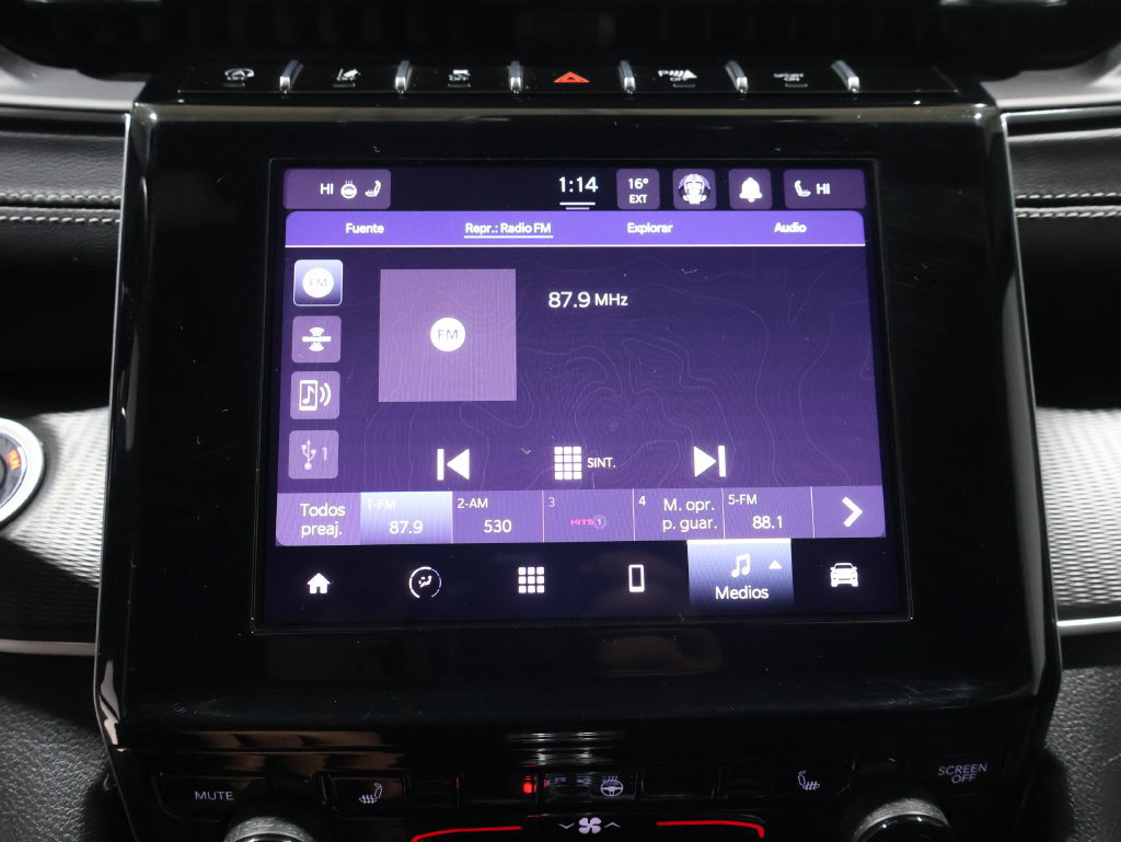Used 2025 Jeep Grand Cherokee Laredo w/ Luxury Tech Group I AWD/4WD image 29