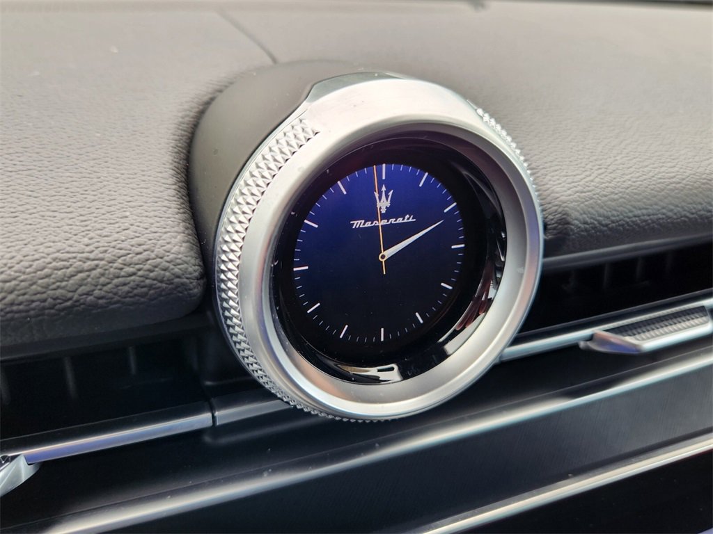 New 2024 Maserati Grecale GT image 11