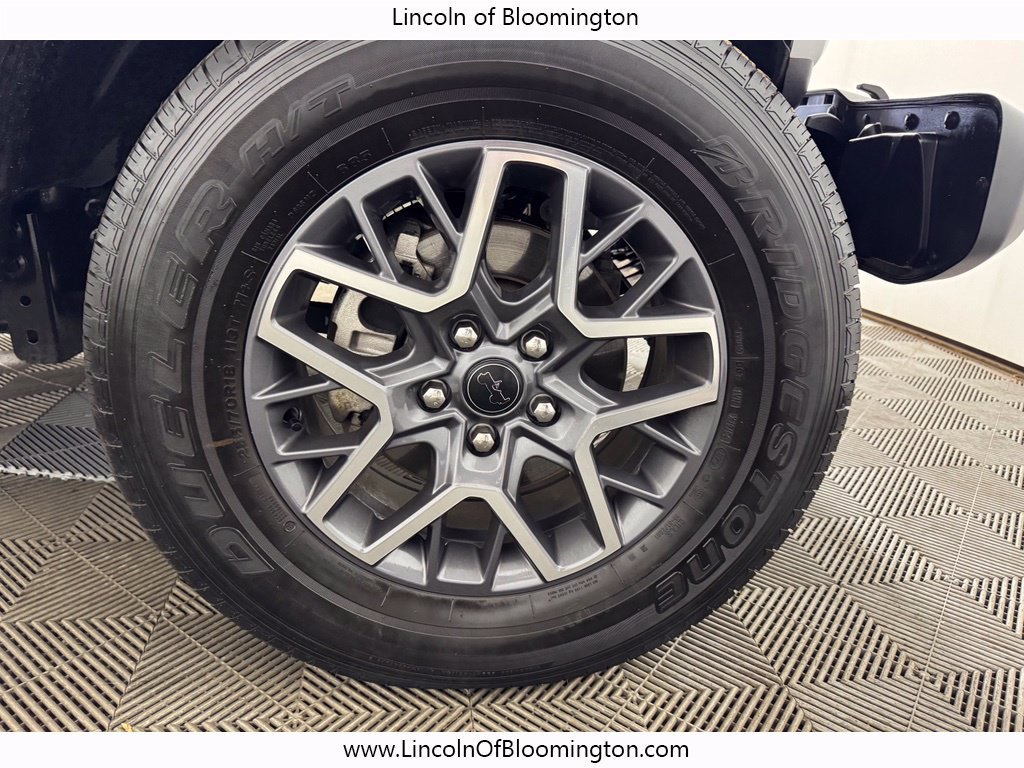 Used 2025 Jeep Wrangler Unlimited Sahara AWD/4WD image 24