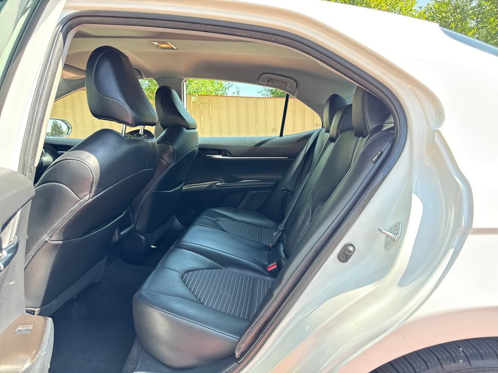 Used 2022 Toyota Camry SE FWD image 18